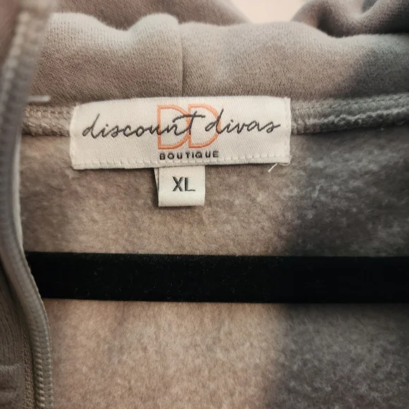 Discount Diva's Gray Half-Zip Sweatshirt - Picture 6 of 6